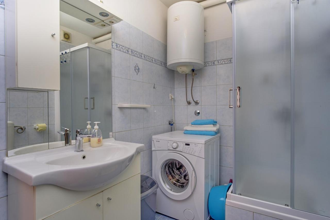 Apartments Zerjav Mali Lošinj Buitenkant foto