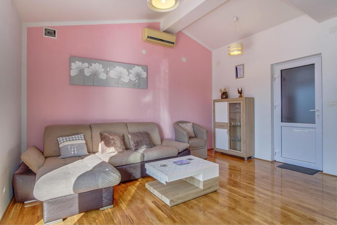 Apartments Zerjav Mali Lošinj Buitenkant foto